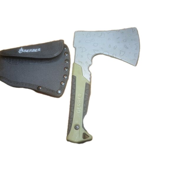 Gerber Hatchet GLOW IN THE DARK W/Sheath. Great Condition - Picture 1 of 7